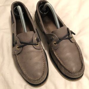 Sperry gold cup boat shoe